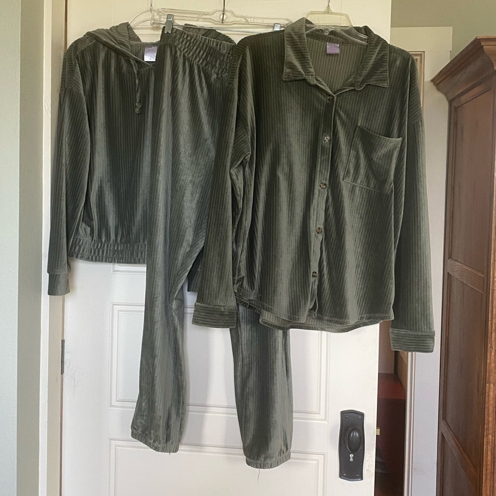 3-Piece No Boundaries Olive Velour Set - 3XL